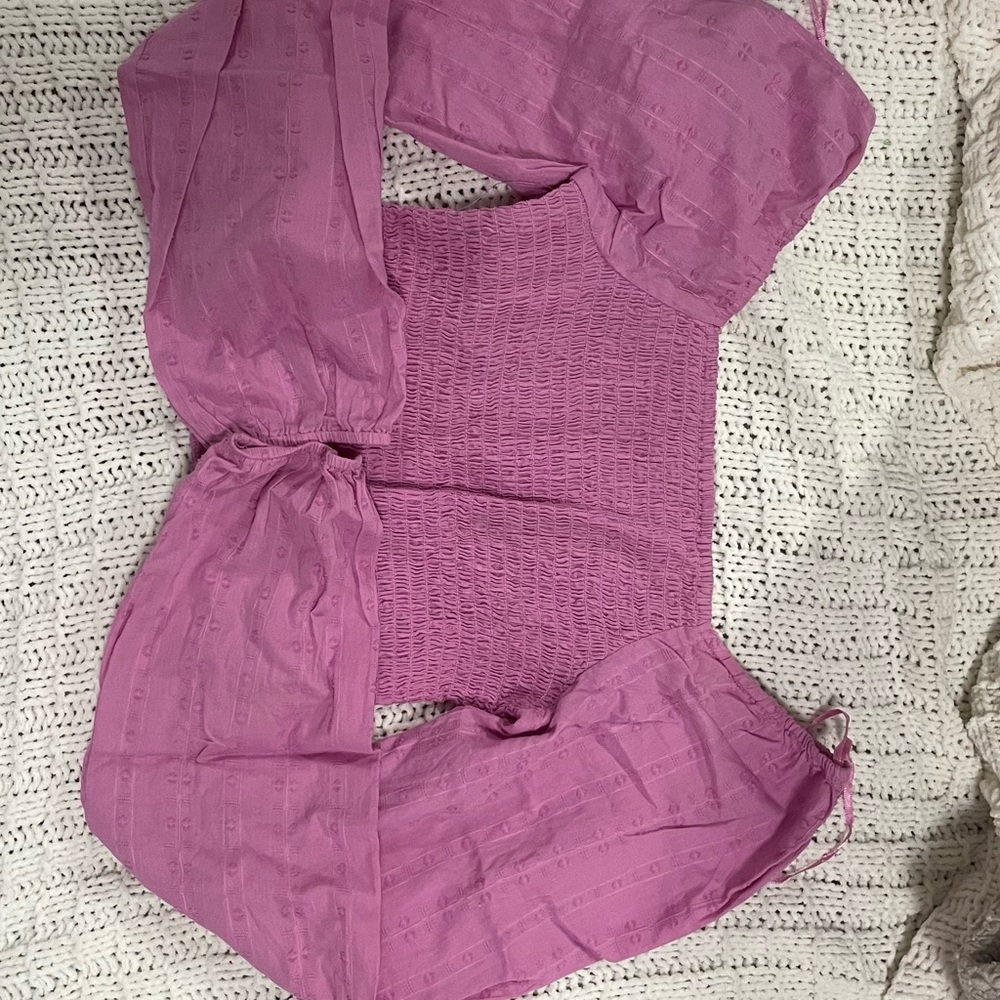 Pink puffy arm long sleeve
